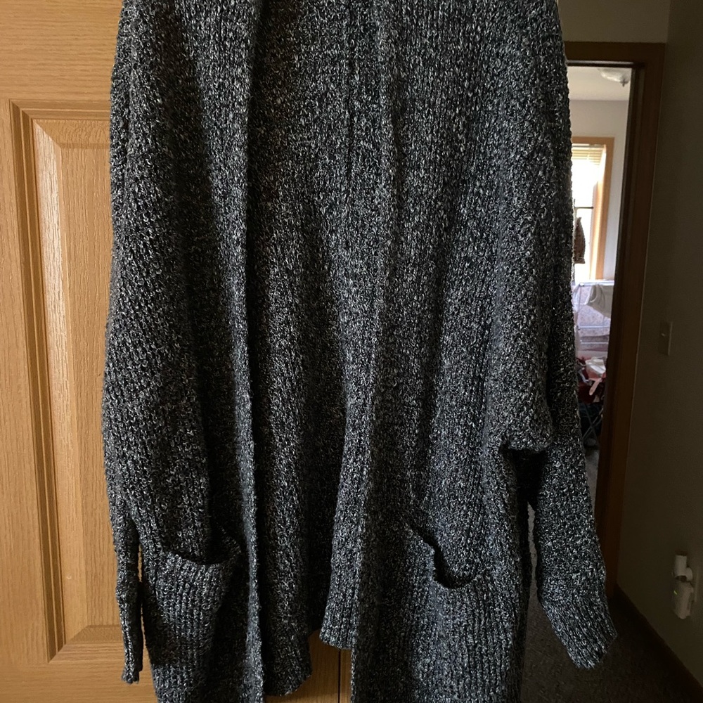 SOLD!!! American Eagle Knit Cardigan